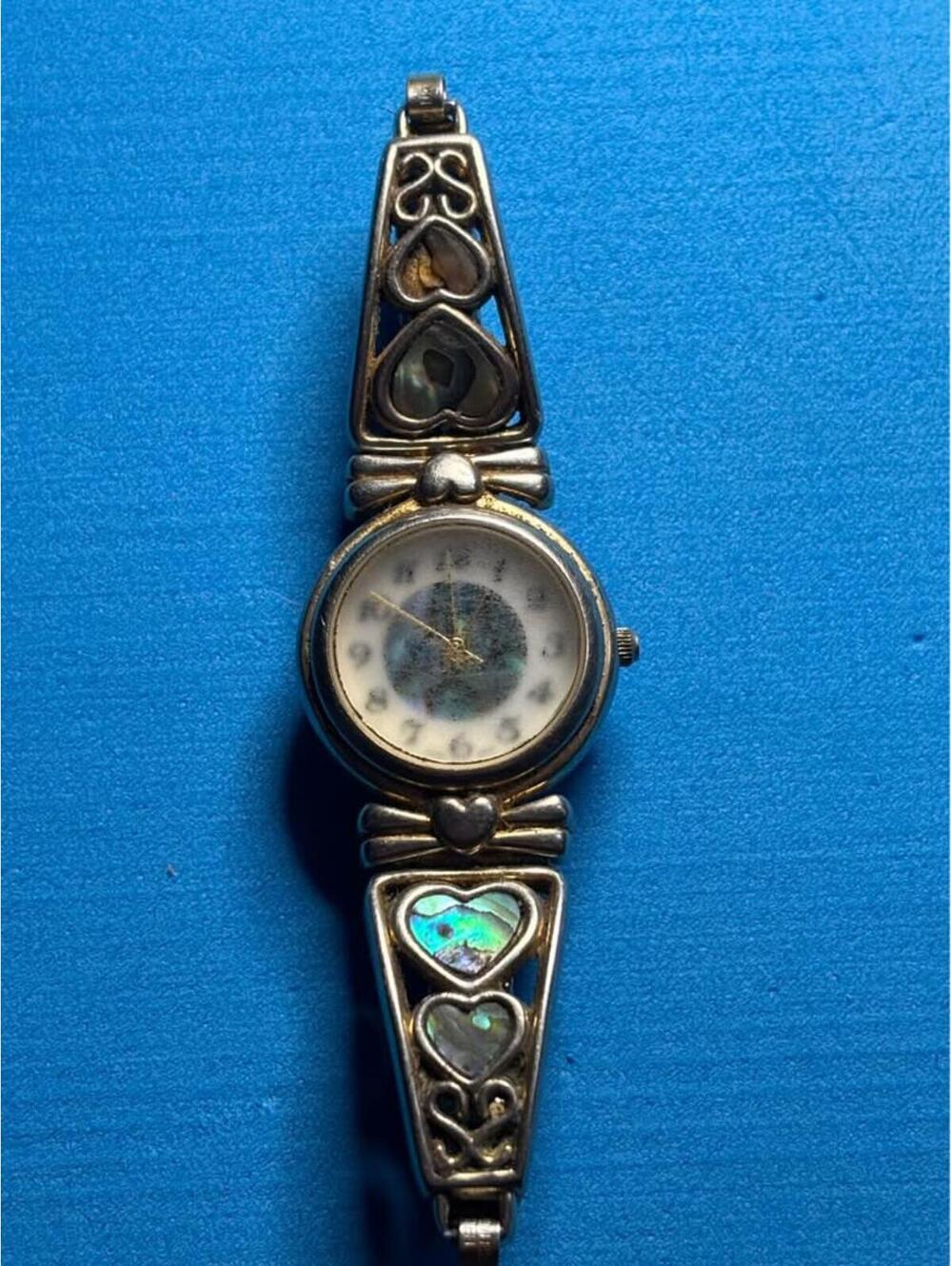 Vintage Heart Abalone Shell Inlay Watch
Watch face slightly blurred